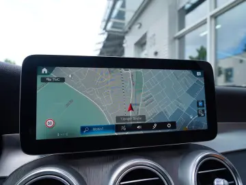 MERCEDES-BENZ GLC 300 de 4M 3xAMG PANO MEMORY