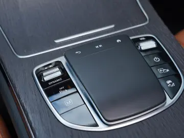 MERCEDES-BENZ GLC 300 de 4M 3xAMG PANO MEMORY
