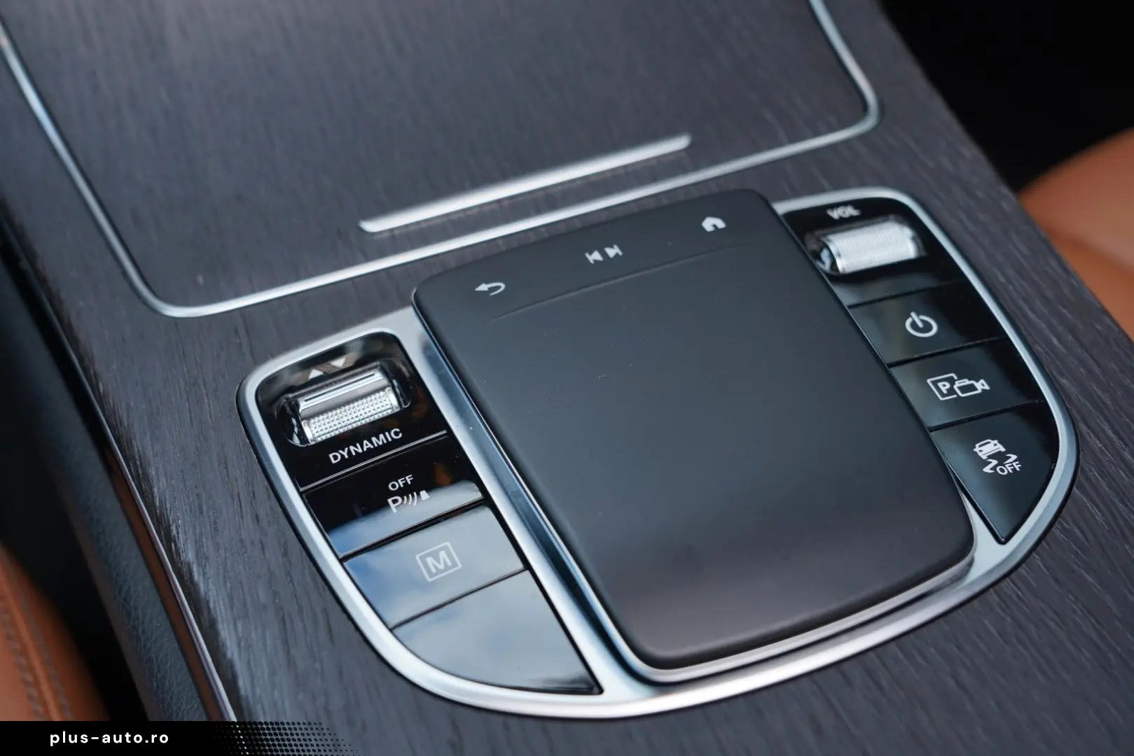 MERCEDES-BENZ GLC 300 de 4M 3xAMG PANO MEMORY