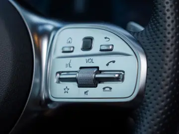 MERCEDES-BENZ GLC 300 de 4M 3xAMG PANO MEMORY