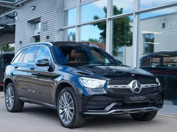 MERCEDES-BENZ GLC 300 de 4M 3xAMG PANO MEMORY