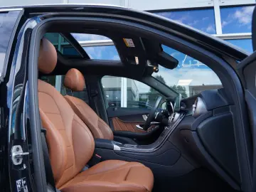 MERCEDES-BENZ GLC 300 de 4M 3xAMG PANO MEMORY
