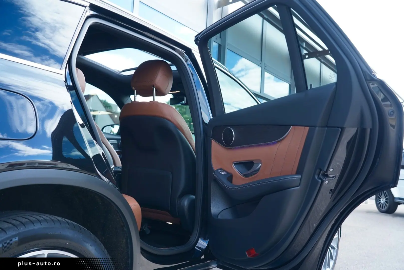 MERCEDES-BENZ GLC 300 de 4M 3xAMG PANO MEMORY