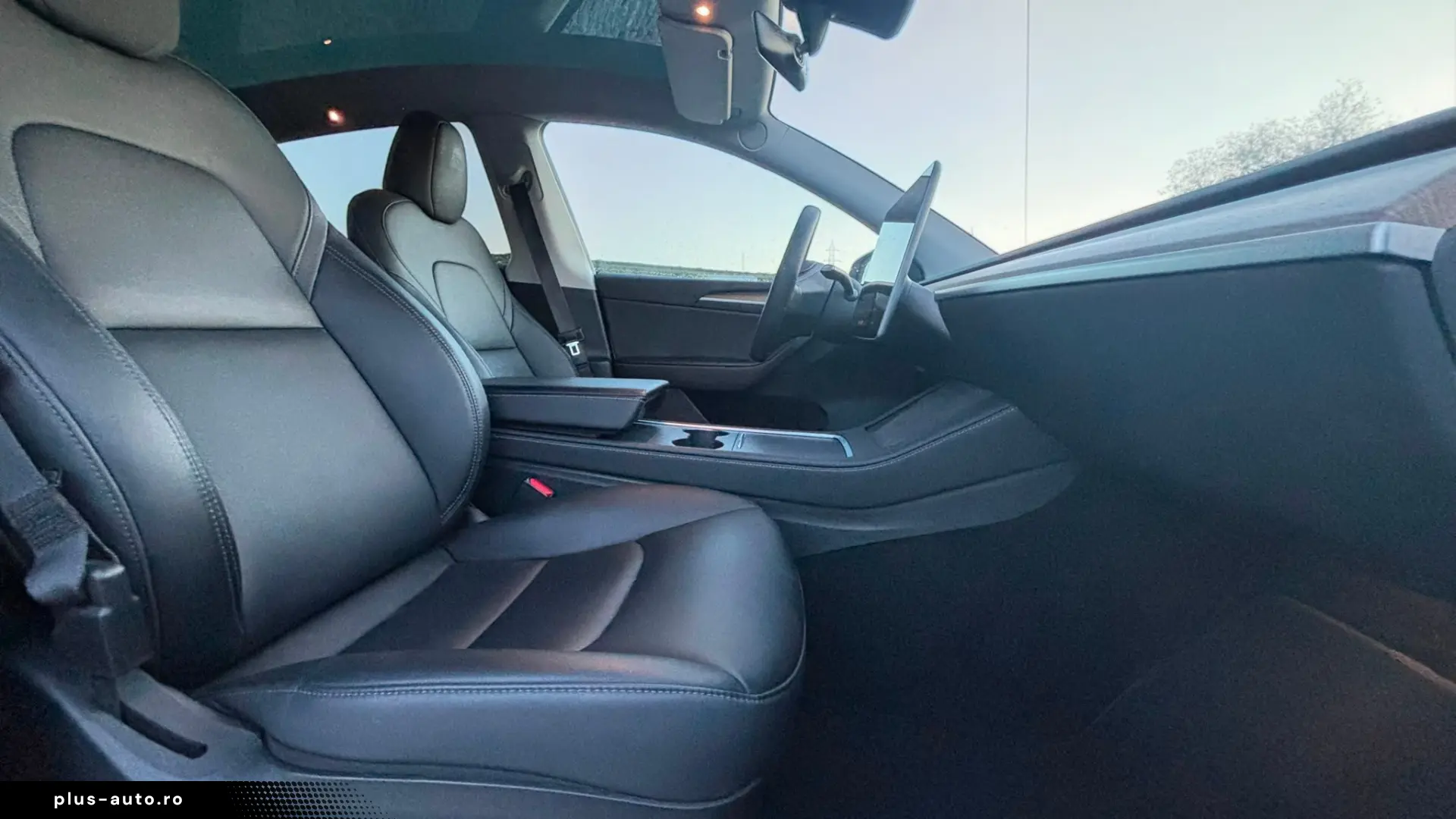 Tesla Model Y Long Range Dual Motor AWD
