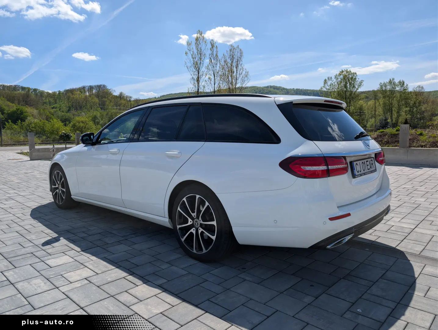 Mercedes-Benz E 220