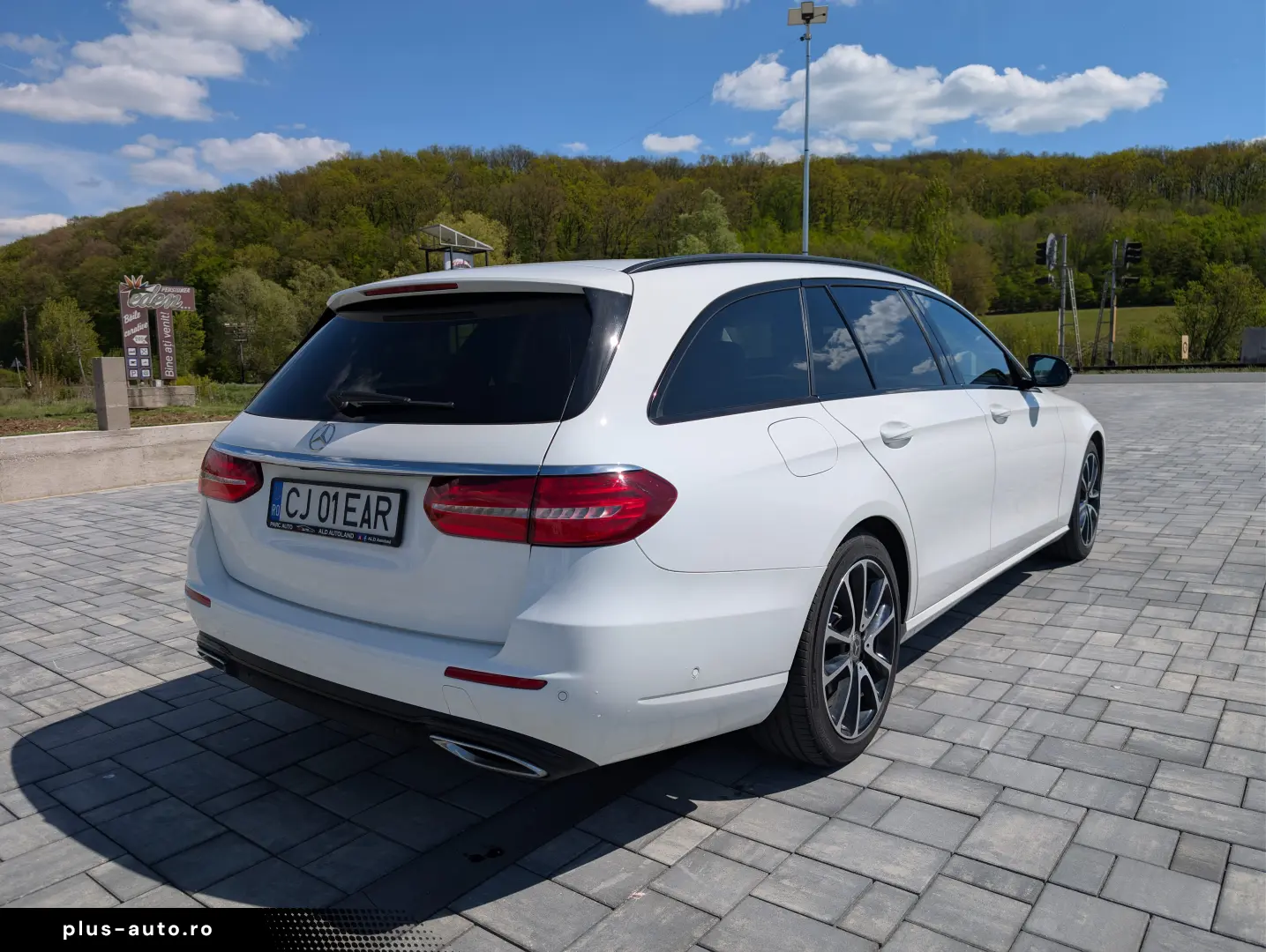Mercedes-Benz E 220