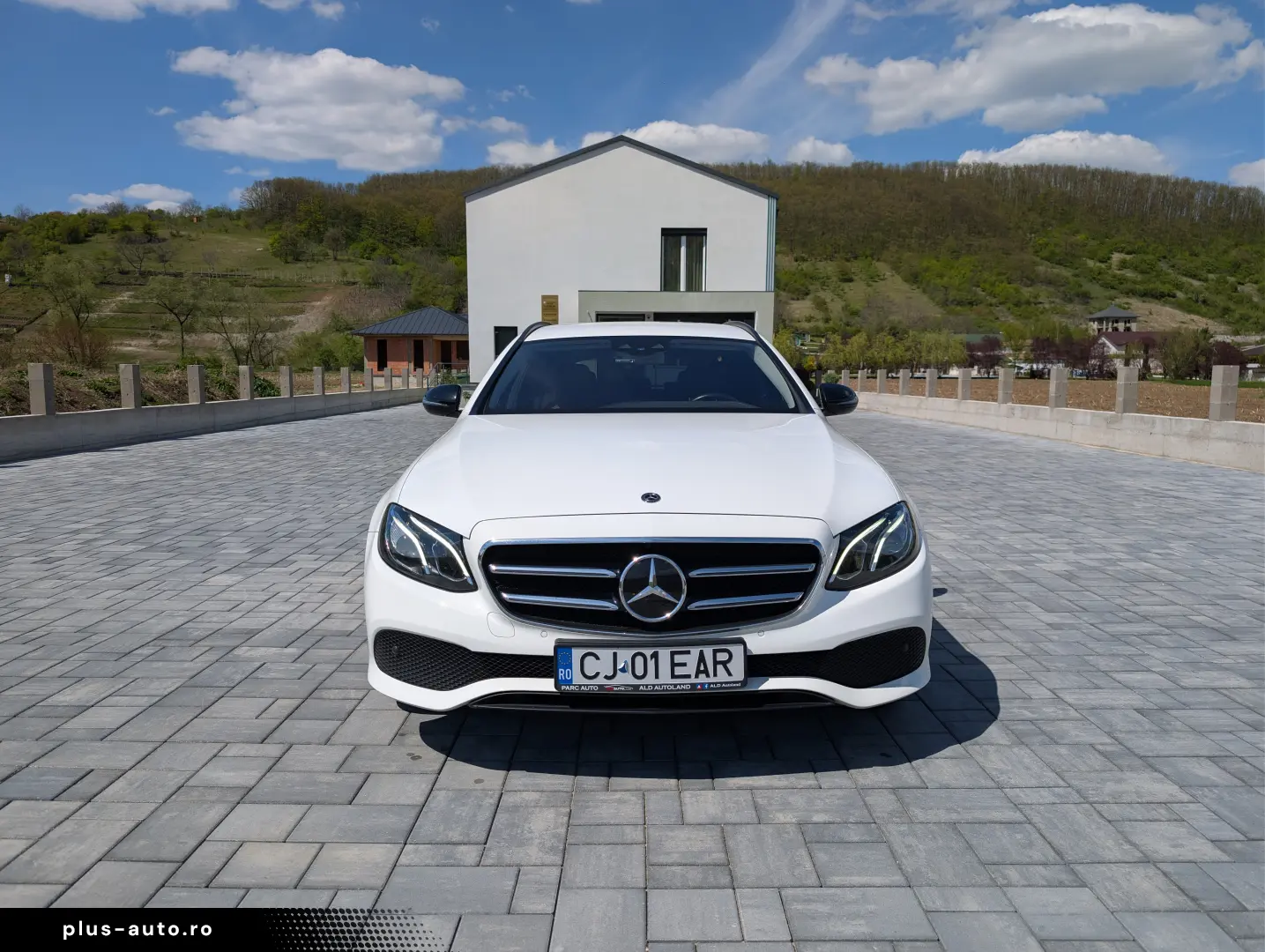 Mercedes-Benz E 220