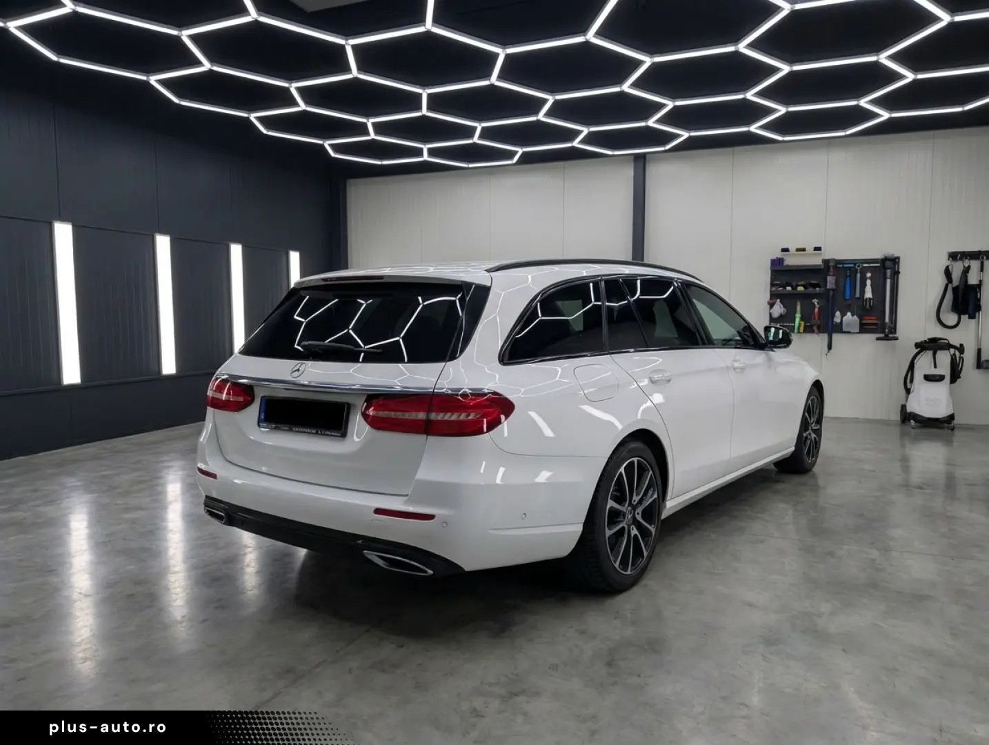 Mercedes-Benz E 220
