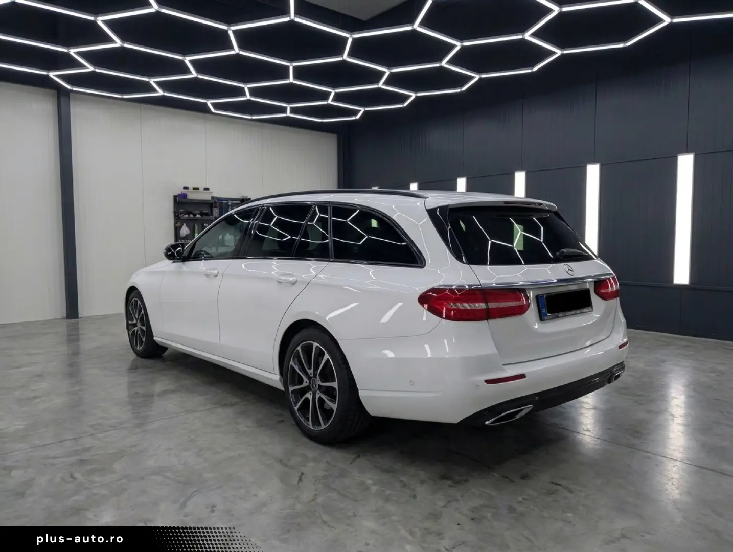 Mercedes-Benz E 220
