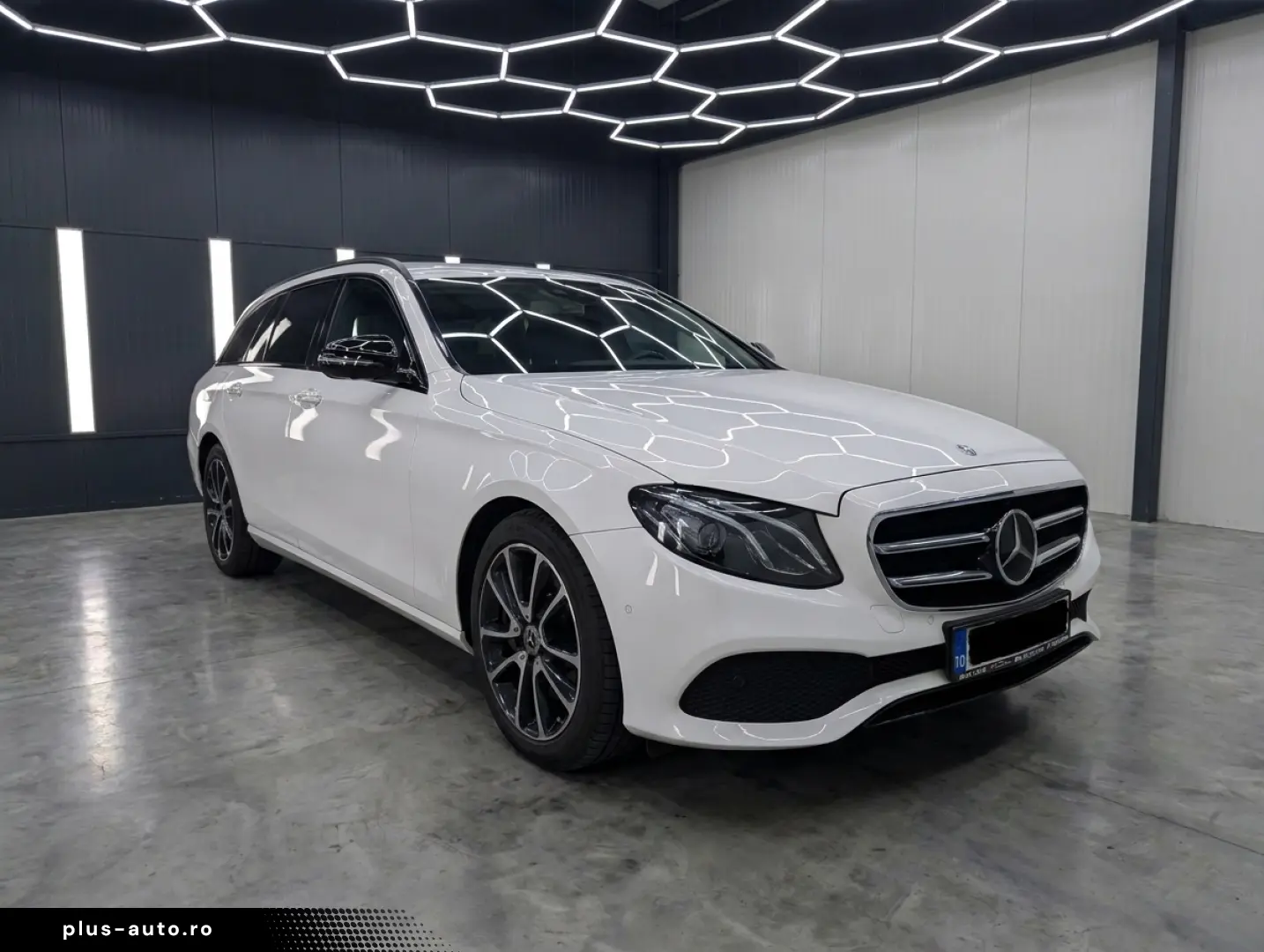 Mercedes-Benz E 220