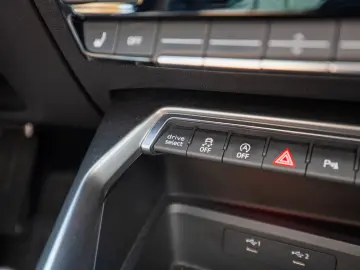 Audi S3 Lim. Ed. ONE HUD Matrix Acc DCC B&O 3D Pano Carbon