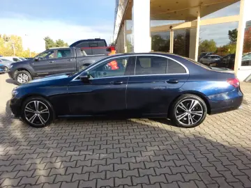 Mercedes-Benz E 220d 9G-TRONIC Avantgarde AHK Distronic Pano