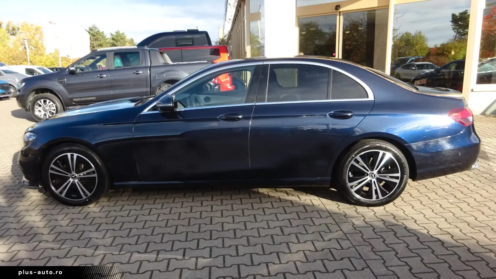 Mercedes-Benz E 220d 9G-TRONIC Avantgarde AHK Distronic Pano