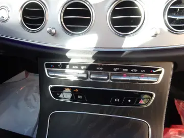 Mercedes-Benz E 220d 9G-TRONIC Avantgarde AHK Distronic Pano