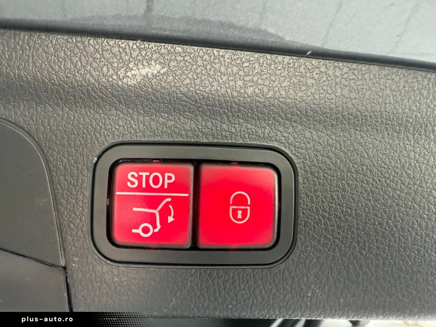MERCEDES-BENZ GLE 350de 4Matic AMG-LINE PANO MEMORY AHK