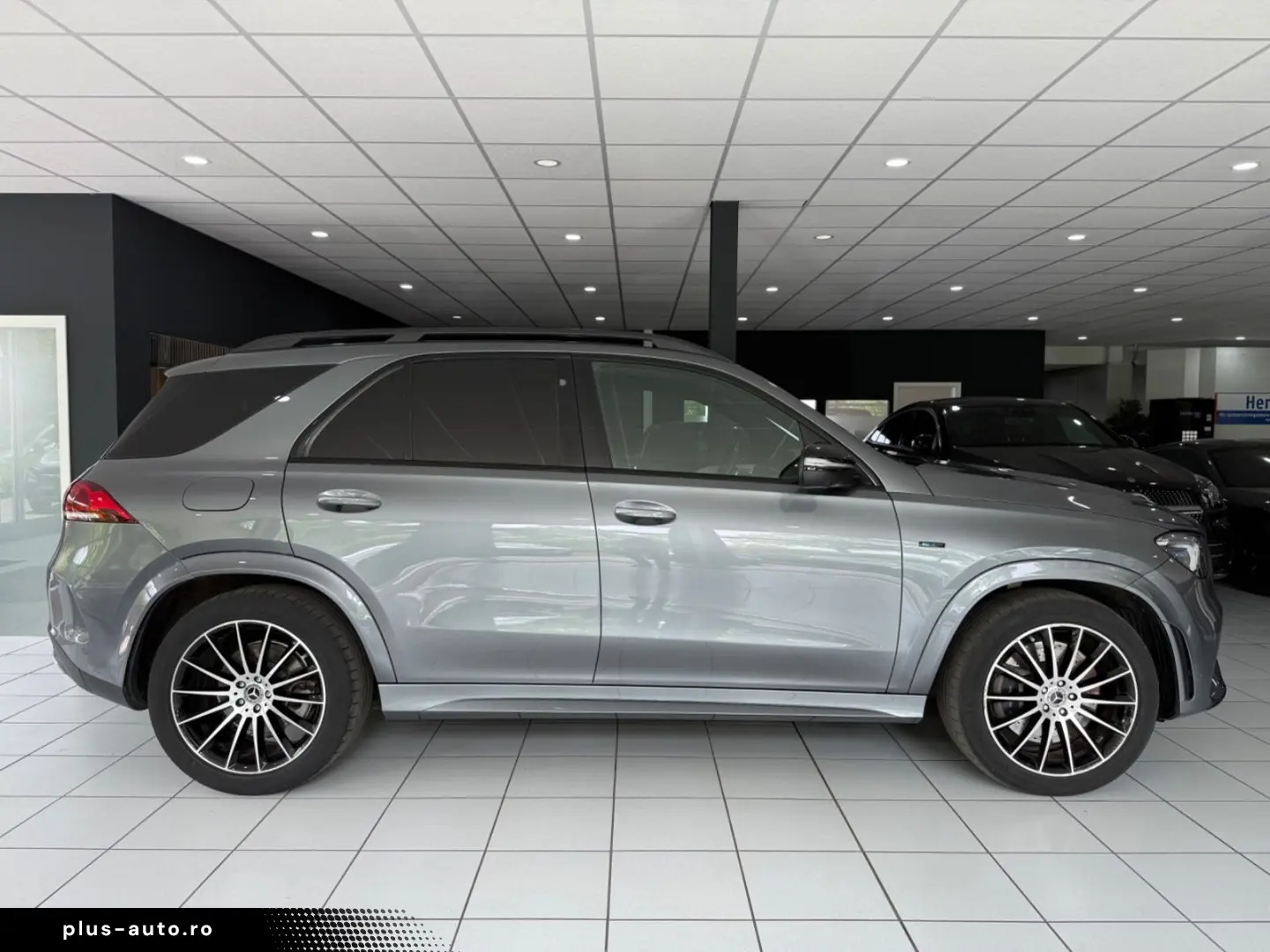 MERCEDES-BENZ GLE 350de 4Matic AMG-LINE PANO MEMORY AHK