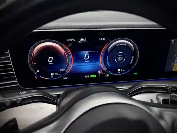 MERCEDES-BENZ GLE 350de 4MATIC PANO BURMESTER PLUG-IN