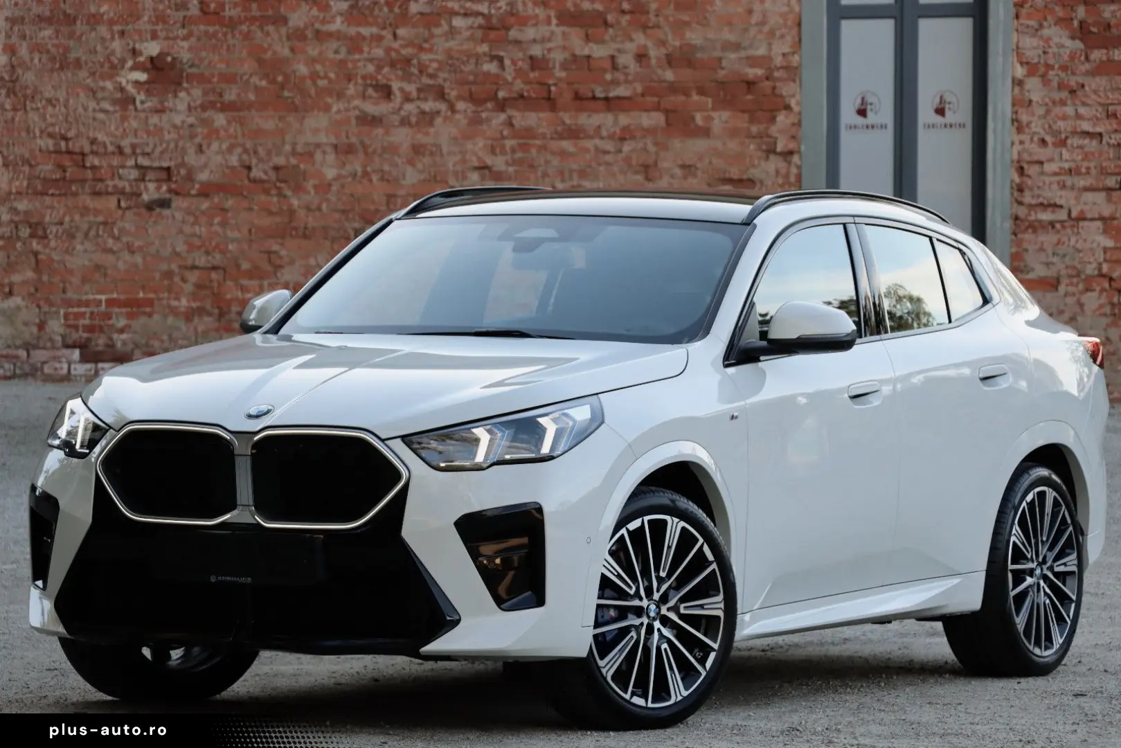 BMW X2 20d xDr M-SPORT NP69t€ ICONIC PANO AHK MEMORY