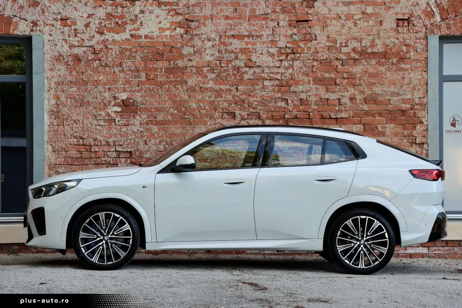 BMW X2 20d xDr M-SPORT NP69t€ ICONIC PANO AHK MEMORY