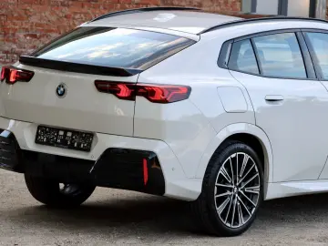 BMW X2 20d xDr M-SPORT NP69t€ ICONIC PANO AHK MEMORY