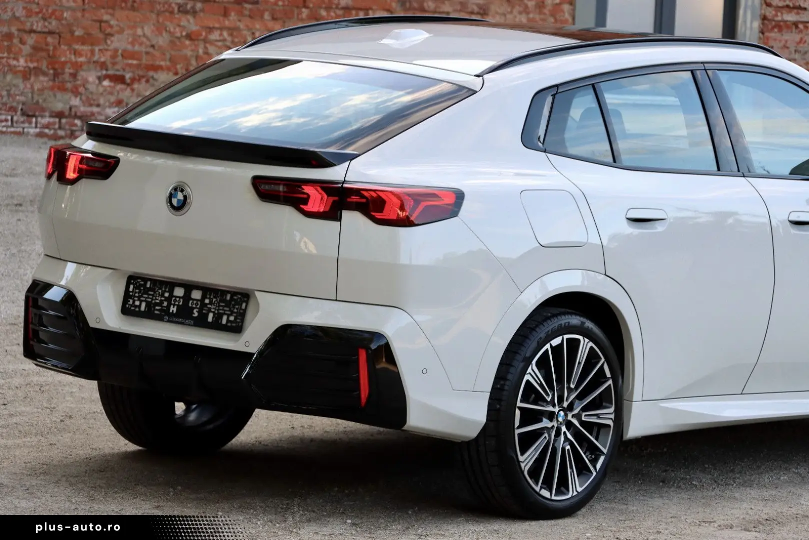 BMW X2 20d xDr M-SPORT NP69t€ ICONIC PANO AHK MEMORY