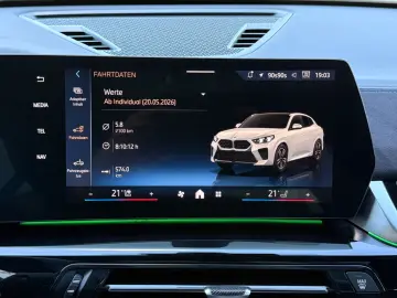 BMW X2 20d xDr M-SPORT NP69t€ ICONIC PANO AHK MEMORY