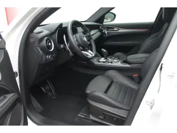 ALFA ROMEO Stelvio Veloce Q4 2.0 16V ACC Shz Navi Kamera