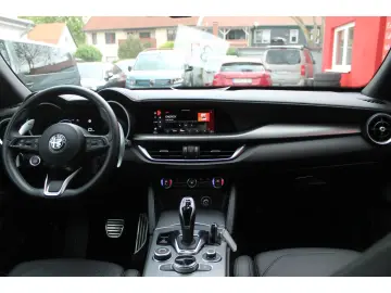 ALFA ROMEO Stelvio Veloce Q4 2.0 16V ACC Shz Navi Kamera