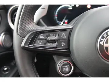 ALFA ROMEO Stelvio Veloce Q4 2.0 16V ACC Shz Navi Kamera