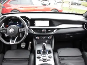 ALFA ROMEO Stelvio 2.0 TURBO VELOCE H&K SOUND MATRIX FACELI