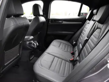 ALFA ROMEO Stelvio 2.0 TURBO VELOCE H&K SOUND MATRIX FACELI