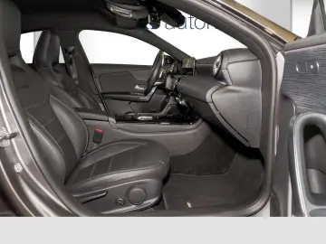 MERCEDES-BENZ CLA 250e Aut. AMG Line-Navi Kamera Mul…