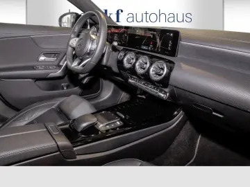 MERCEDES-BENZ CLA 250e Aut. AMG Line-Navi Kamera Mul…