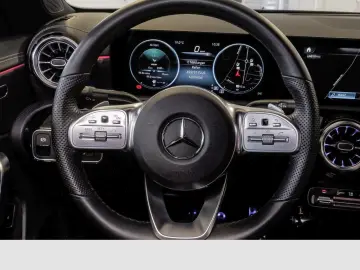 MERCEDES-BENZ CLA 250e Aut. AMG Line-Navi Kamera Mul…