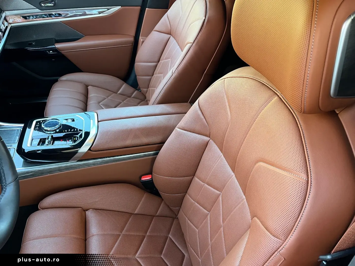 BMW 740d xDr.  M SPORT FOND ENT LOUNGE SEAT AT DOORS