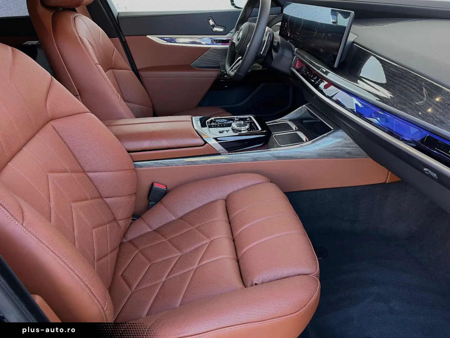 BMW 740d xDr.  M SPORT FOND ENT LOUNGE SEAT AT DOORS