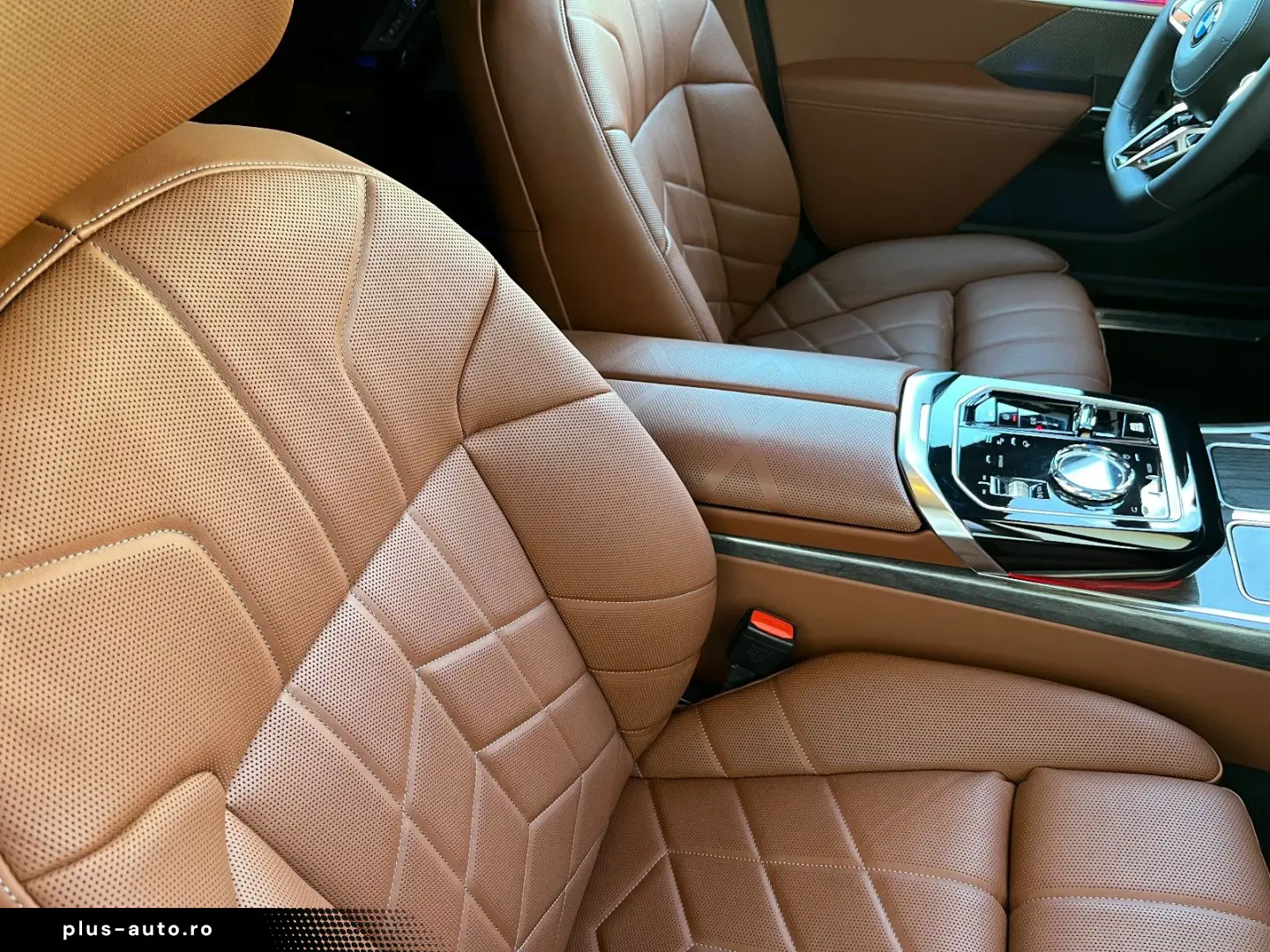 BMW 740d xDr.  M SPORT FOND ENT LOUNGE SEAT AT DOORS