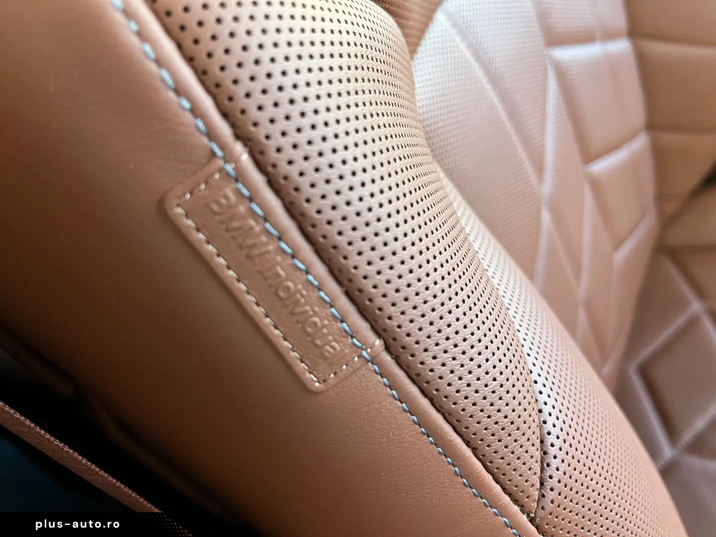 BMW 740d xDr.  M SPORT FOND ENT LOUNGE SEAT AT DOORS