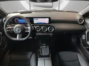 MERCEDES-BENZ CLA 250 4M Coupe AMG Night Pano Standhzg FAP