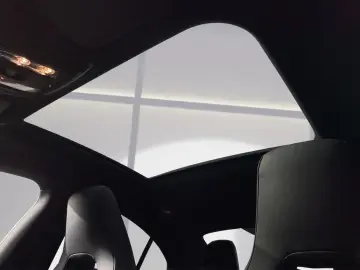 MERCEDES-BENZ CLA 250 4M Coupe AMG Night Pano Standhzg FAP