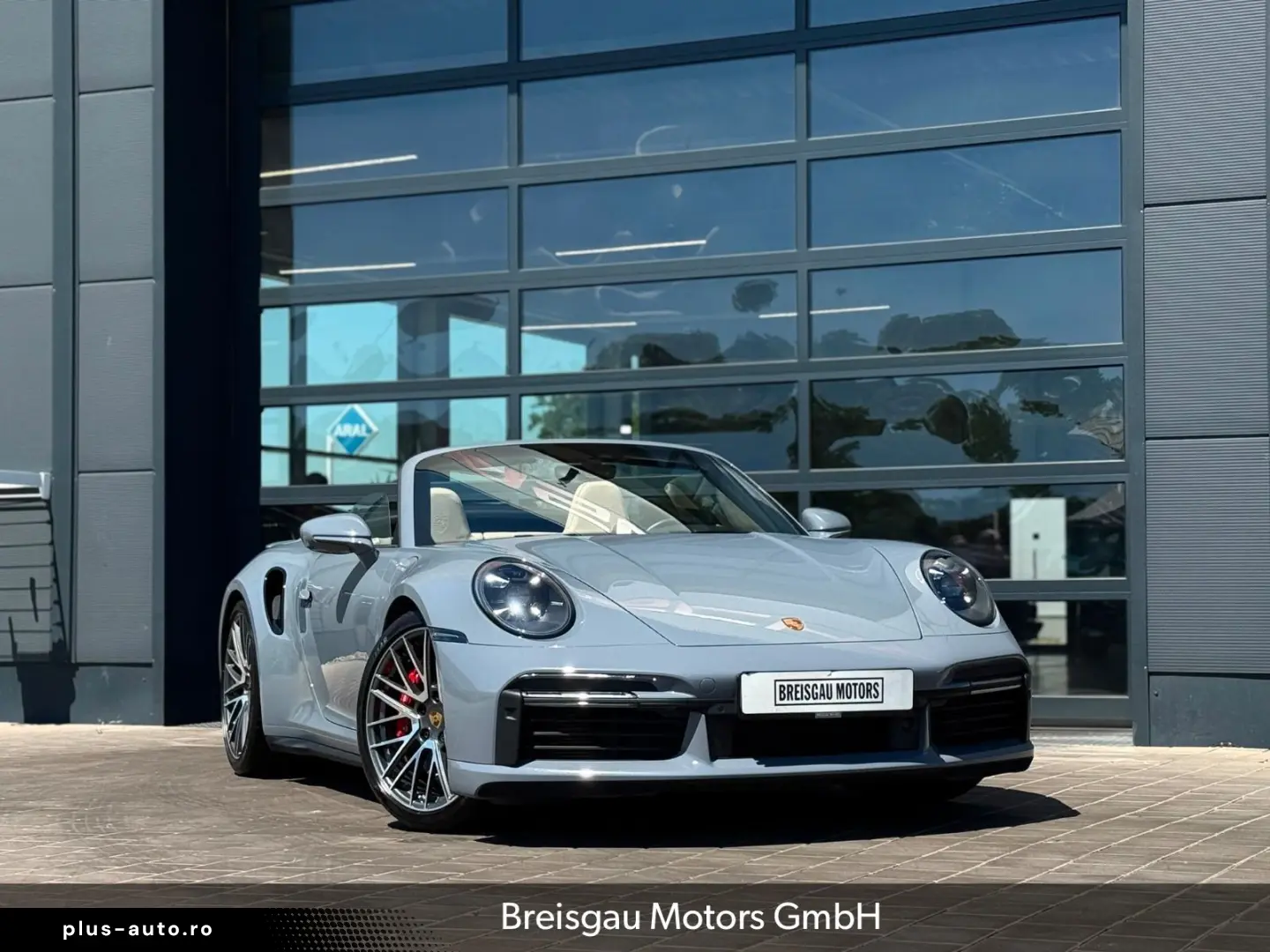 PORSCHE 992 Turbo Cabriolet Heritage Manufaktur Lift
