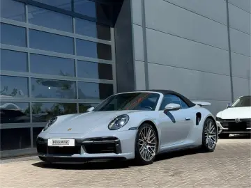 PORSCHE 992 Turbo Cabriolet Heritage Manufaktur Lift