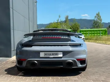PORSCHE 992 Turbo Cabriolet Heritage Manufaktur Lift