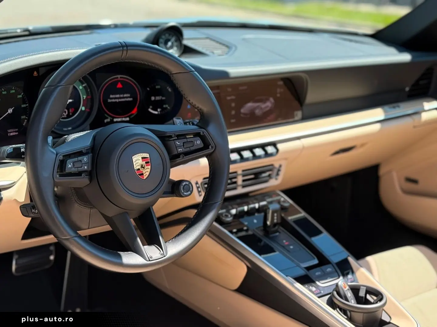 PORSCHE 992 Turbo Cabriolet Heritage Manufaktur Lift