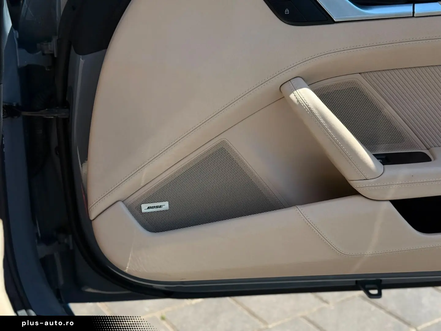PORSCHE 992 Turbo Cabriolet Heritage Manufaktur Lift