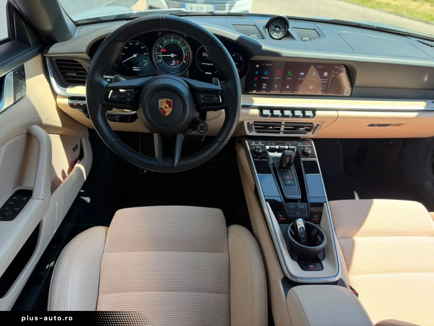 PORSCHE 992 Turbo Cabriolet Heritage Manufaktur Lift