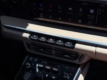 PORSCHE 992 Turbo Cabriolet Heritage Manufaktur Lift