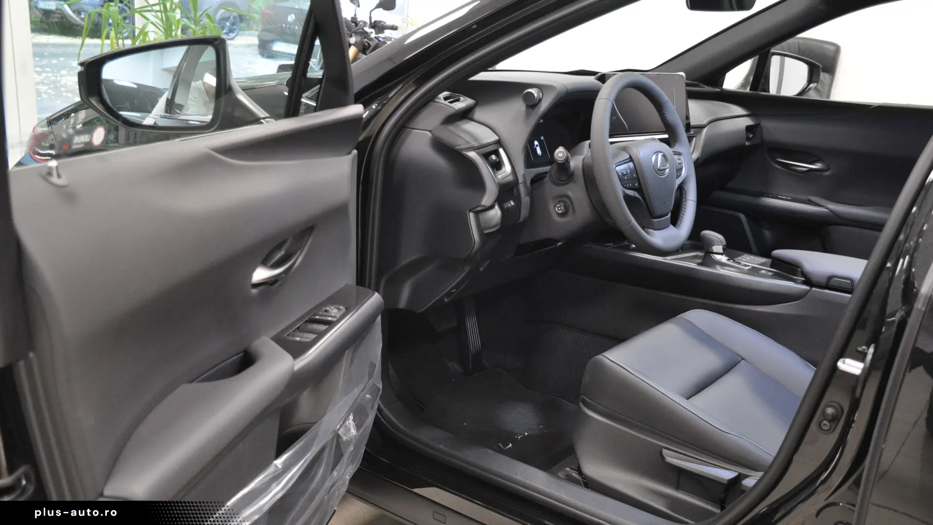 New LEXUS UX 300h F SPORT