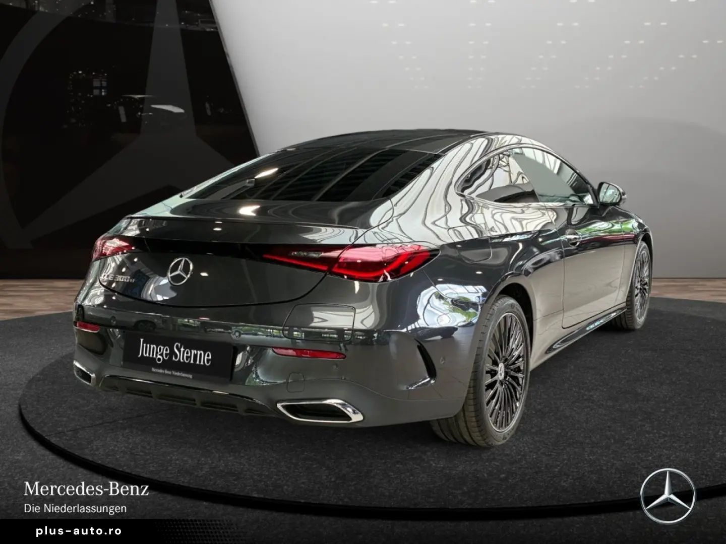 MERCEDES-BENZ CLE 300 e AMG Prem  Pano HUD Burm3D Fahrass