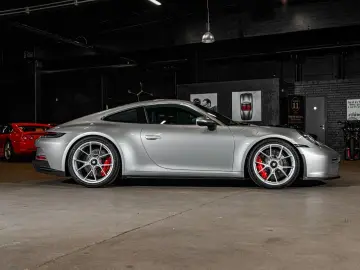 PORSCHE 992 GT3 Touring   1520km   Houndstooth   VAT